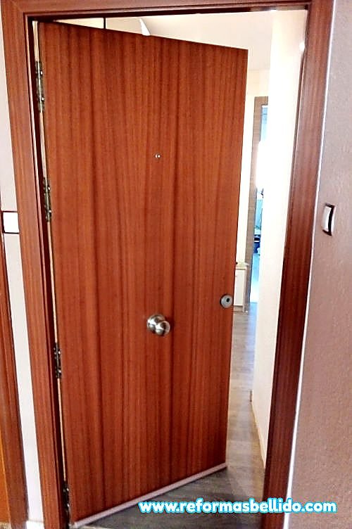 INSTALACIÃ“N DE PUERTA BLINDADA